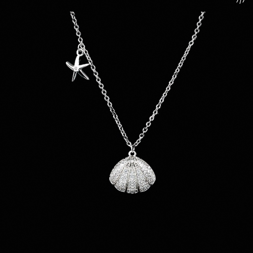Elegant Silver Shell and Starfish Pendant Necklace